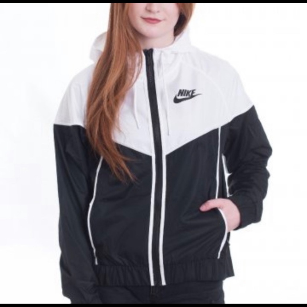 Women’s Nike windbreaker
